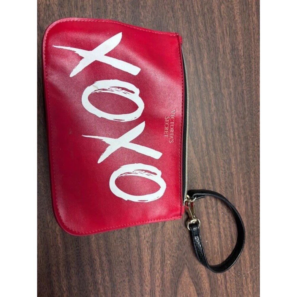 Red wrist bag